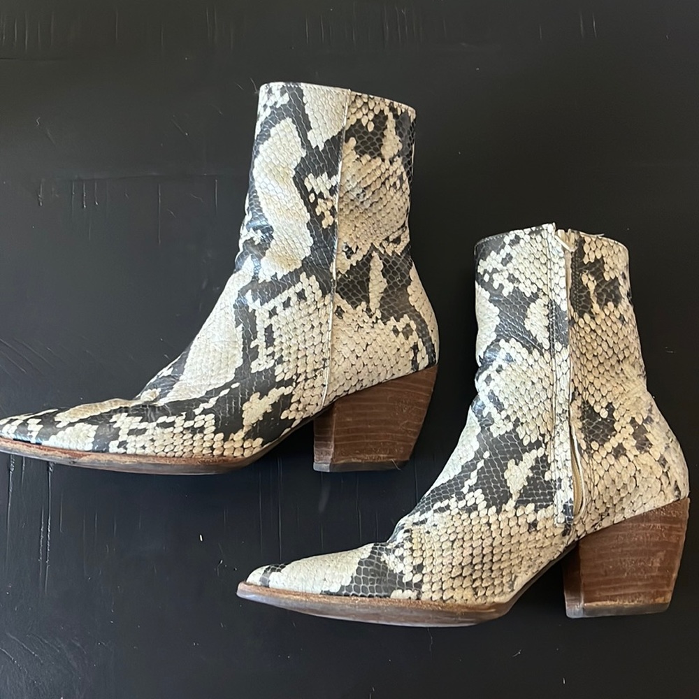 Snake Matisse caty boots